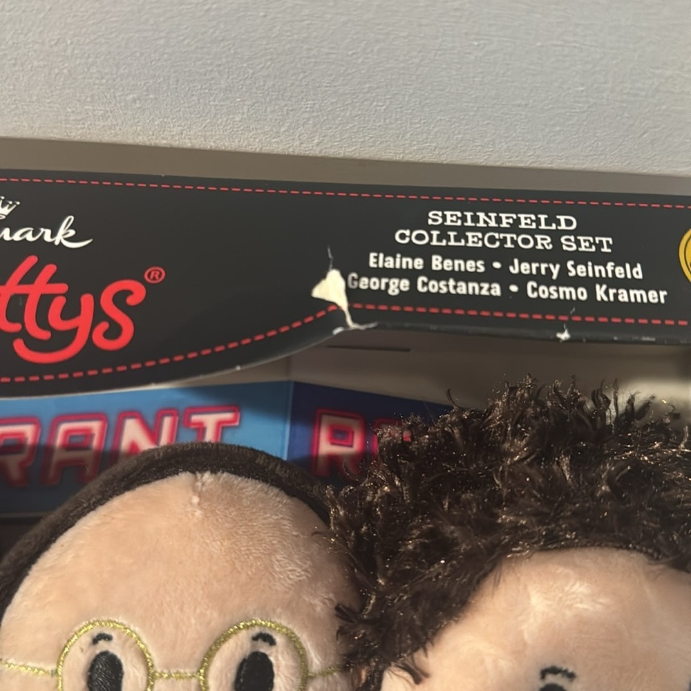 Hallmark Itty Bittys Seinfeld Plush Toy Set - New - Picture 4 of 8